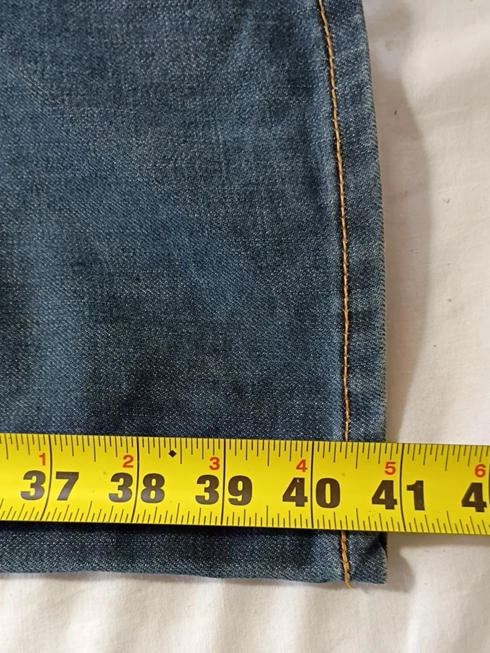EUC Levi Strauss 513 Mens Dark Wash Straight Leg Jeans Size W33 L32 Denim